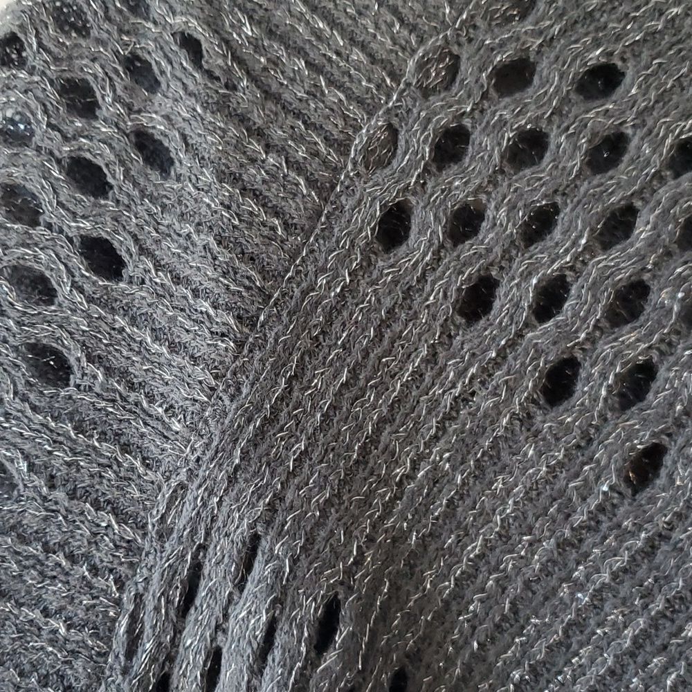 STEVE MADDEN PONCHO OPEN POINTELLE KNIT ONE SIZE BOHO STEEL GRAY SPARKLE FRINGE - Picture 4 of 8